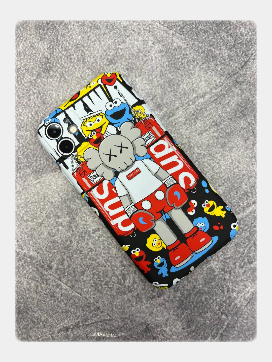 Коралловый чехол KAWS для iPhone 14 Pro