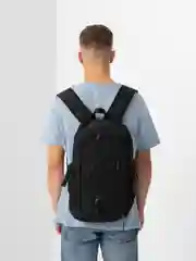 Черный спортивный рюкзак с сеткой для мяча и USB зарядкой