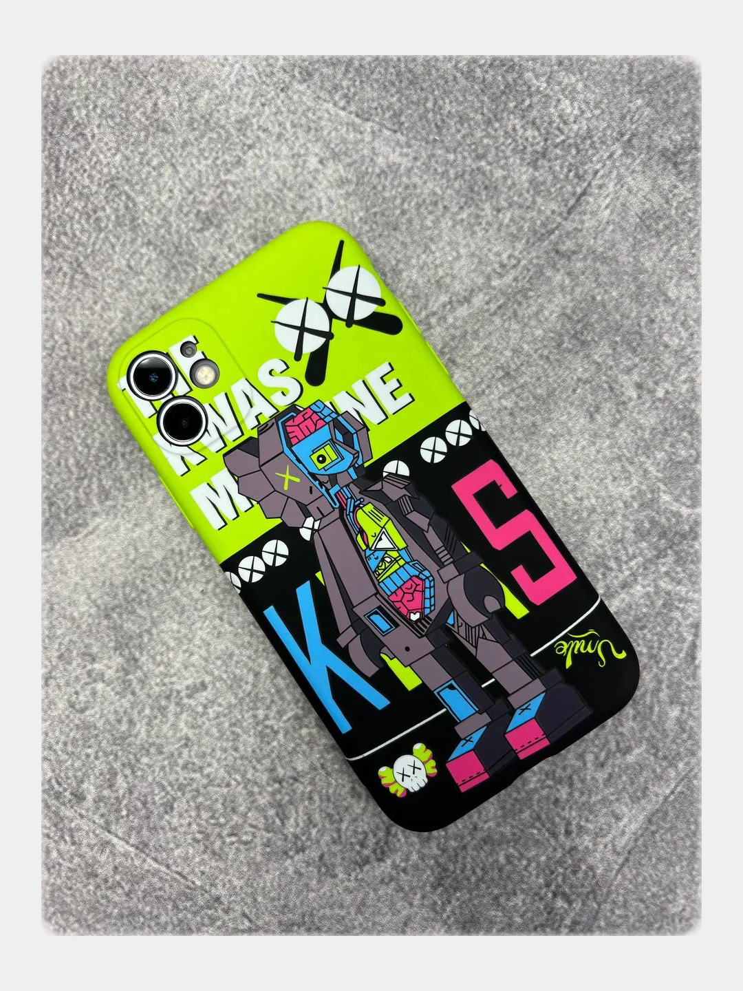 Лайм чехол KAWS для iPhone 14 Pro