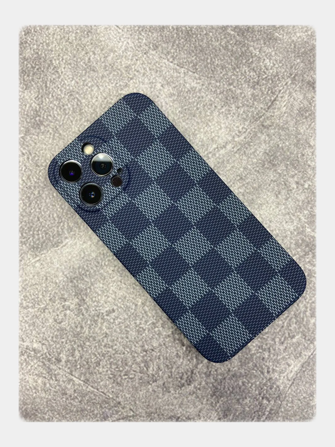 Индиго чехол KAWS для iPhone 14 Pro