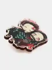 Серый меланж значки деревянные по аниме "Клинок, рассекающий демонов, Demon Slayer"