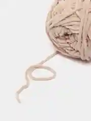 Бежевый пряжа плюшевая YarnArt "Dolce Baby", 100% микрополиэстер, 50 г, 85 м