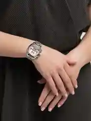 Конфетный женский подарочный набор: наручные часы с браслетом