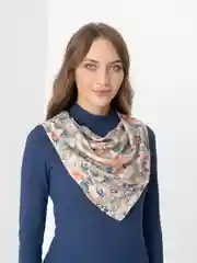 Зелёный хаки платок женский из хлопка с принтом