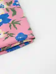 Кораллово-розовый платок женский из хлопка с принтом