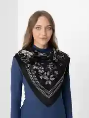 Черный платок женский