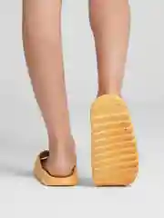 Желтый сланцы женские IZI, размеры 36-41