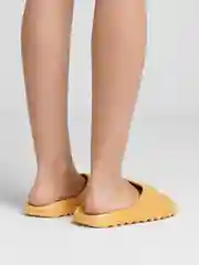 Желтый сланцы женские IZI, размеры 36-41