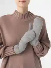 Варежки женские шерстяные