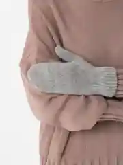 Варежки женские шерстяные