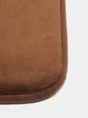 Коричневый коврик для ванной комнаты