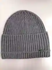 Угольный шапка женская