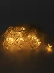 Желтый гирлянда с прищепками для фотографий