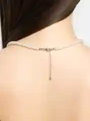 Белый ожерелье из мелкого жемчуга