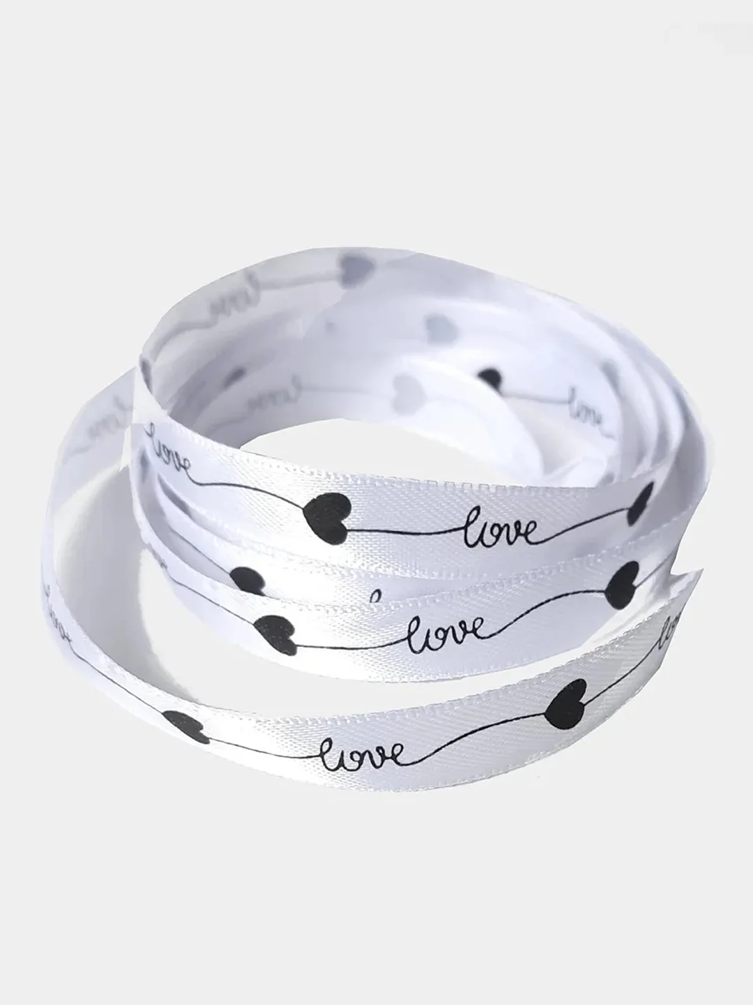 Белый лента атласная с надписью "love" 10мм. х 2 м. 5 м