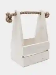 Белый деревянный ящик