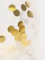 Золотой воздушный шар, с конфетти