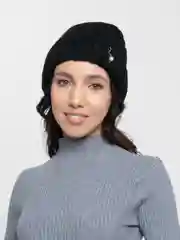 Черный шапка женская вязаная Минора