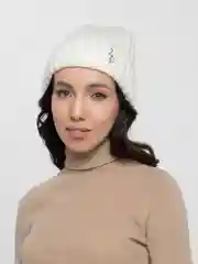 Молочный шапка женская вязаная Минора