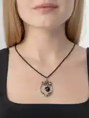 Черный цепочка