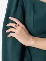 Молочный акриловое кольцо со стразами