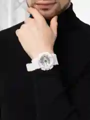 Белый наручные электронные спортивные часы OLEVS