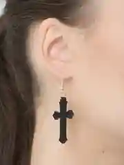 Серьги черные "Крест"