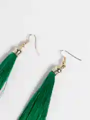 Зеленый серьги из шелковых нитей