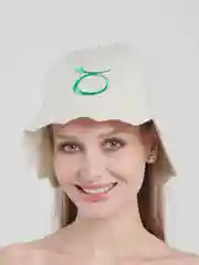 Шапка с вышивкой "Телец"