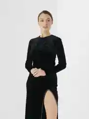 Черный платье женское вечернее, велюровое, с разрезом