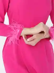 Розовый платье женское миди с перьями