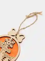 Золотой новогодние елочные игрушки из дерева