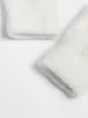 Молочный варежки женские