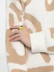 Зеленый кольцо со стразой