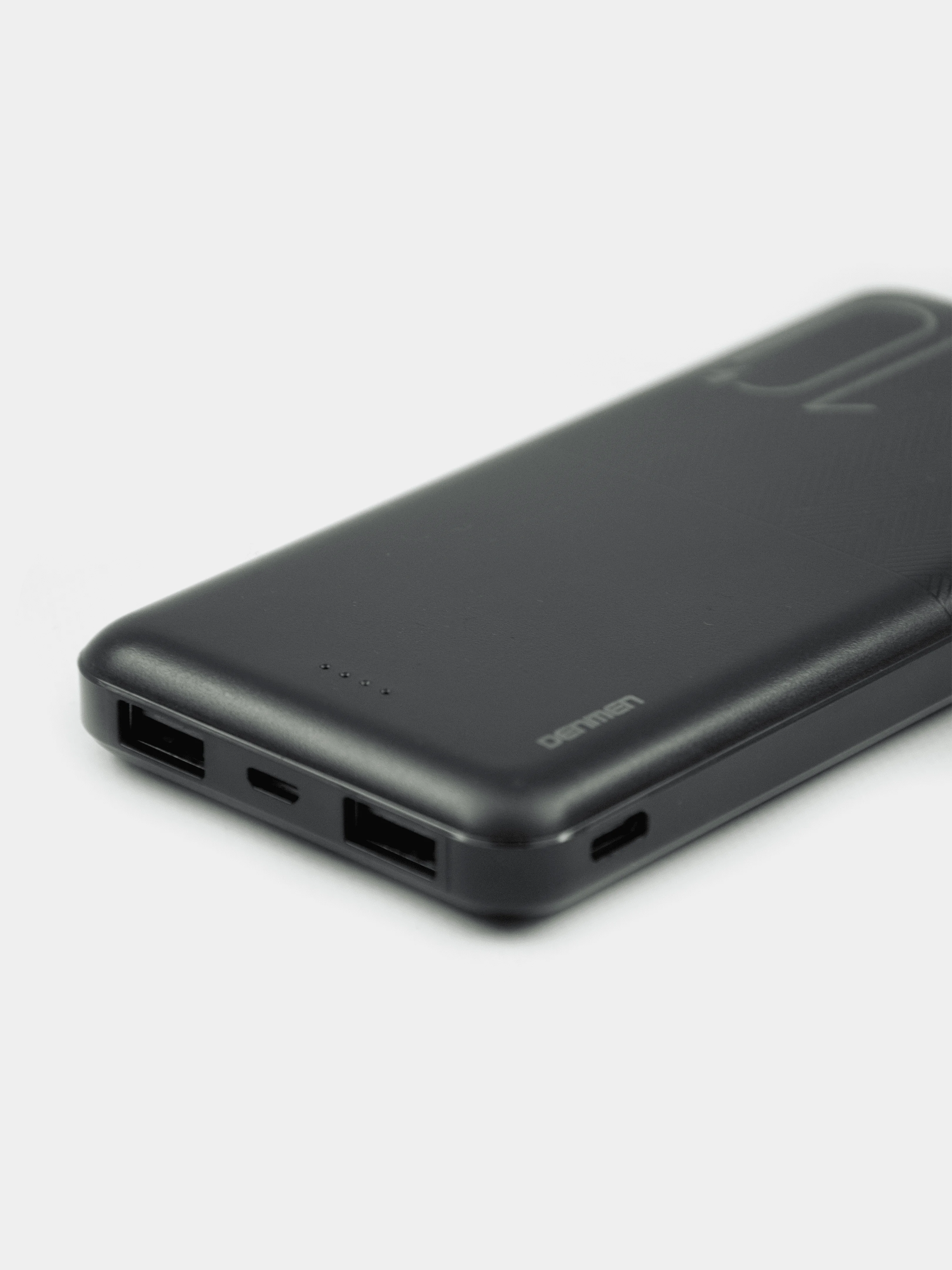 Черный внешний аккумулятор Power Bank (повербанк) 10000 mAh, чёрный