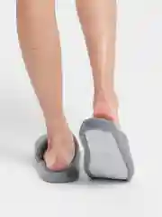 Серый домашние меховые тапочки