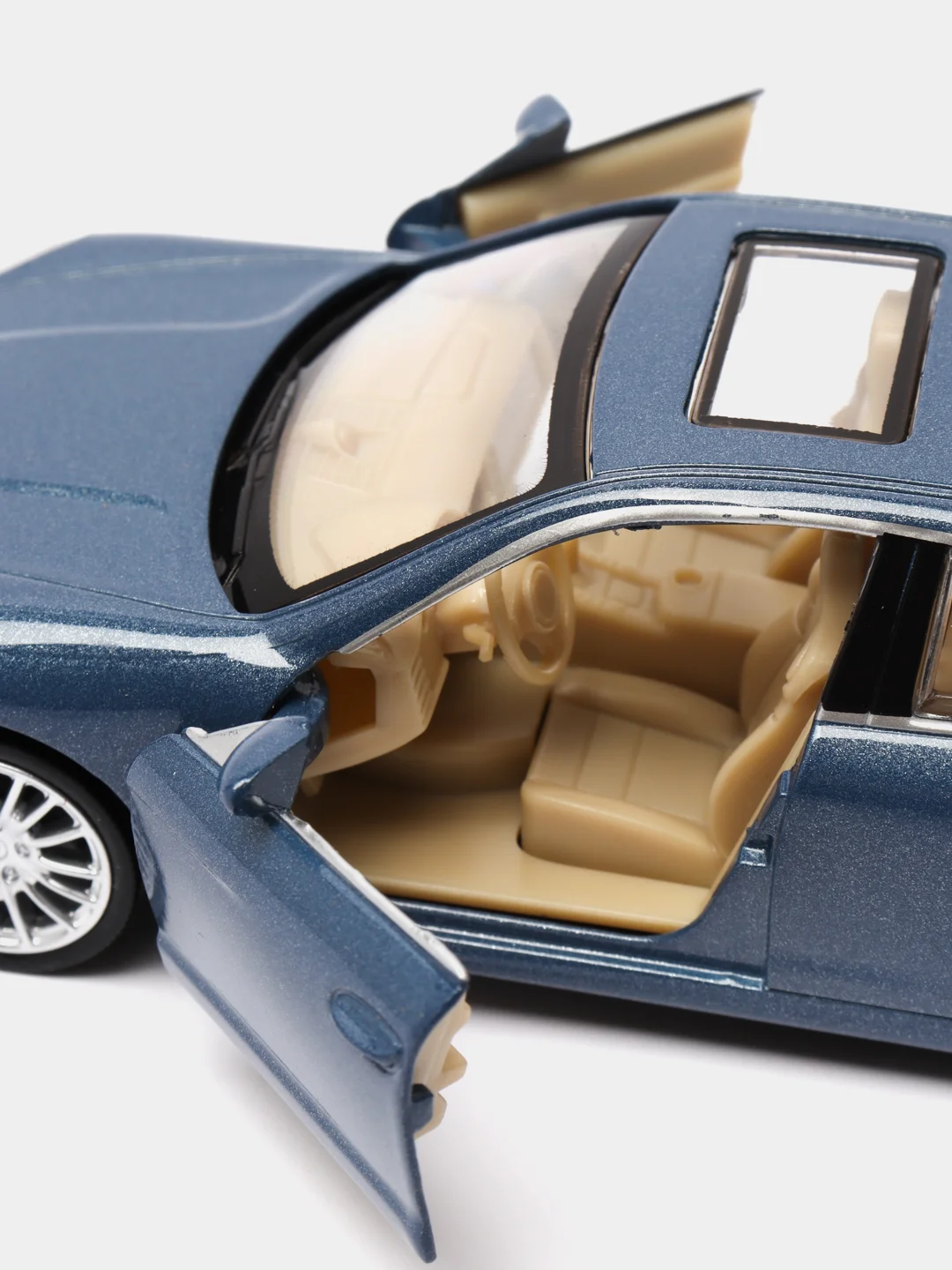 Машинка металлическая Porsche Panamera S, 1:32, 17,5 см
