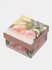 Кораллово-розовый коробка подарочная новогодняя
