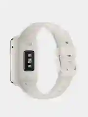 Белый фитнес-браслет Xiaomi Smart Band 7 Pro