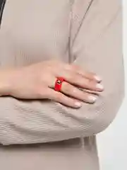 Зеленый кольцо со стразой