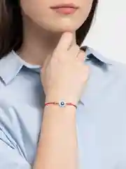 Конфетный браслет, красная нить