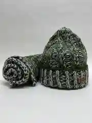 Зеленый комплект шапка женская на флисе + снуд в два оборота