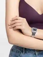 Угольный женские наручные часы