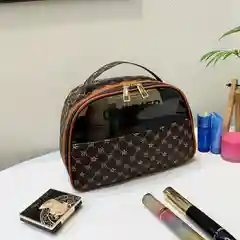 Белый косметичка