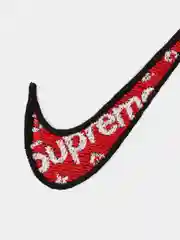 Алый нашивка с термоклеем Supreme (Суприм)