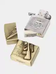 Разноцветный подарочный набор Зажигалка бензиновая, бензин