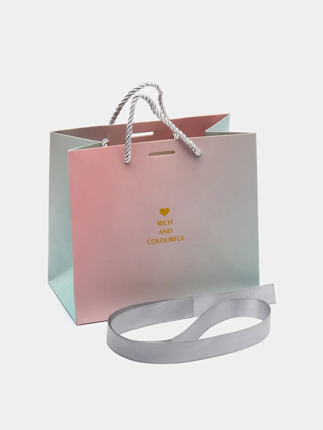 Подарочный пакет розовый градиент "Rich and colorful"