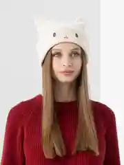 Белый вязаная шапка, с ушками