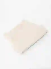 Белый вязаная шапка, с ушками