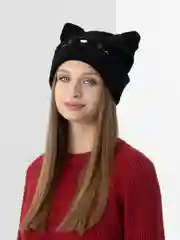 Черный вязаная шапка, с ушками